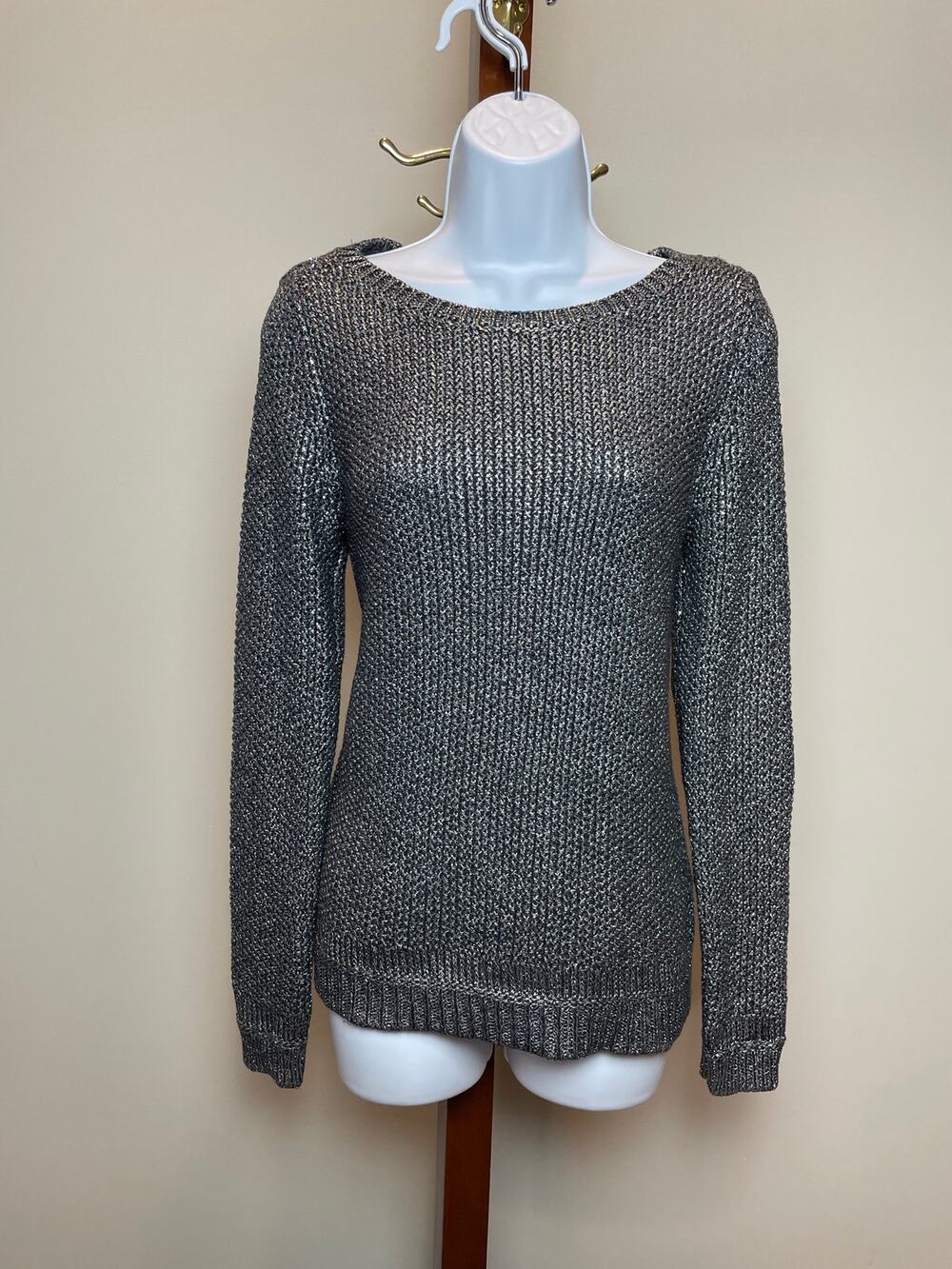 White House Black Market Sweater Size S Gray Silver Shimmer Knit Crew Neck